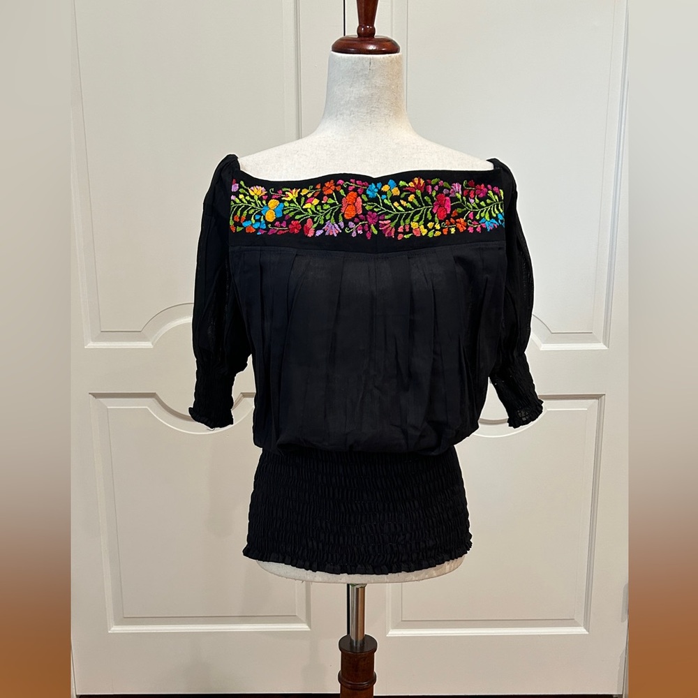 Boho Mexican top With san Antonino Silk Embroidery.